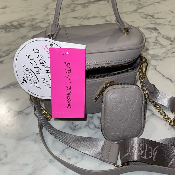 Betsey Johnson Skull crossbody bag with removable pouch - Picture 1 of 4